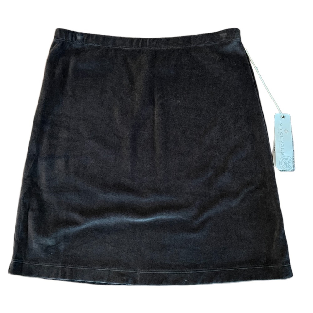 INDIGENOUS WOMENS BLACK ECO PLUSH SKIRT SIZE MEDIUM NWT